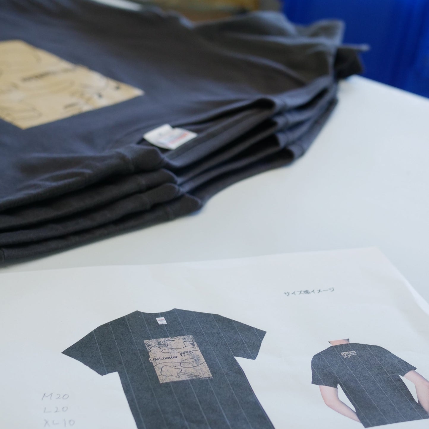 "Life is Better" T-shirt [Sumi Black M/L/XL]